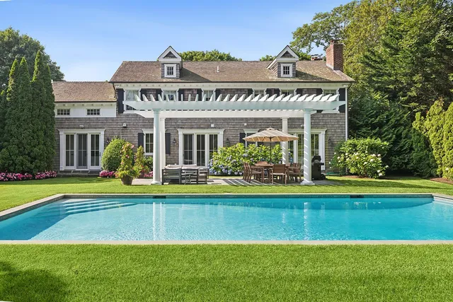 $4,499,000 | 727 Hill Street, Southampton, NY 11968