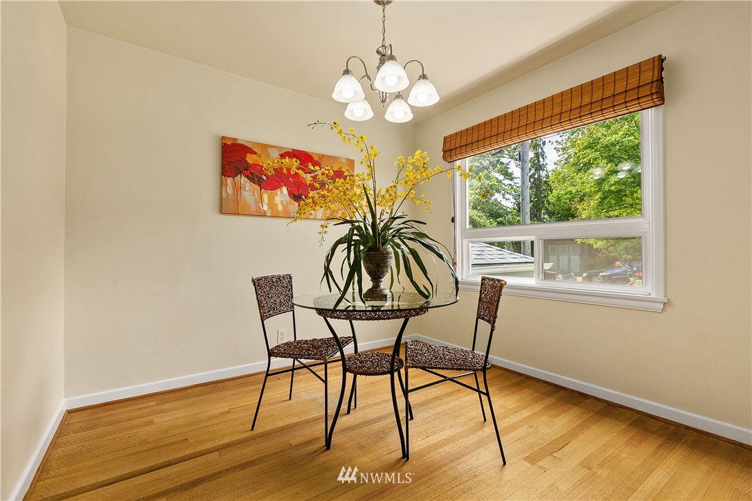 3922 Meridian Avenue North Seattle, WA 98103 - Photo 6 of 23 Gallery Image 6