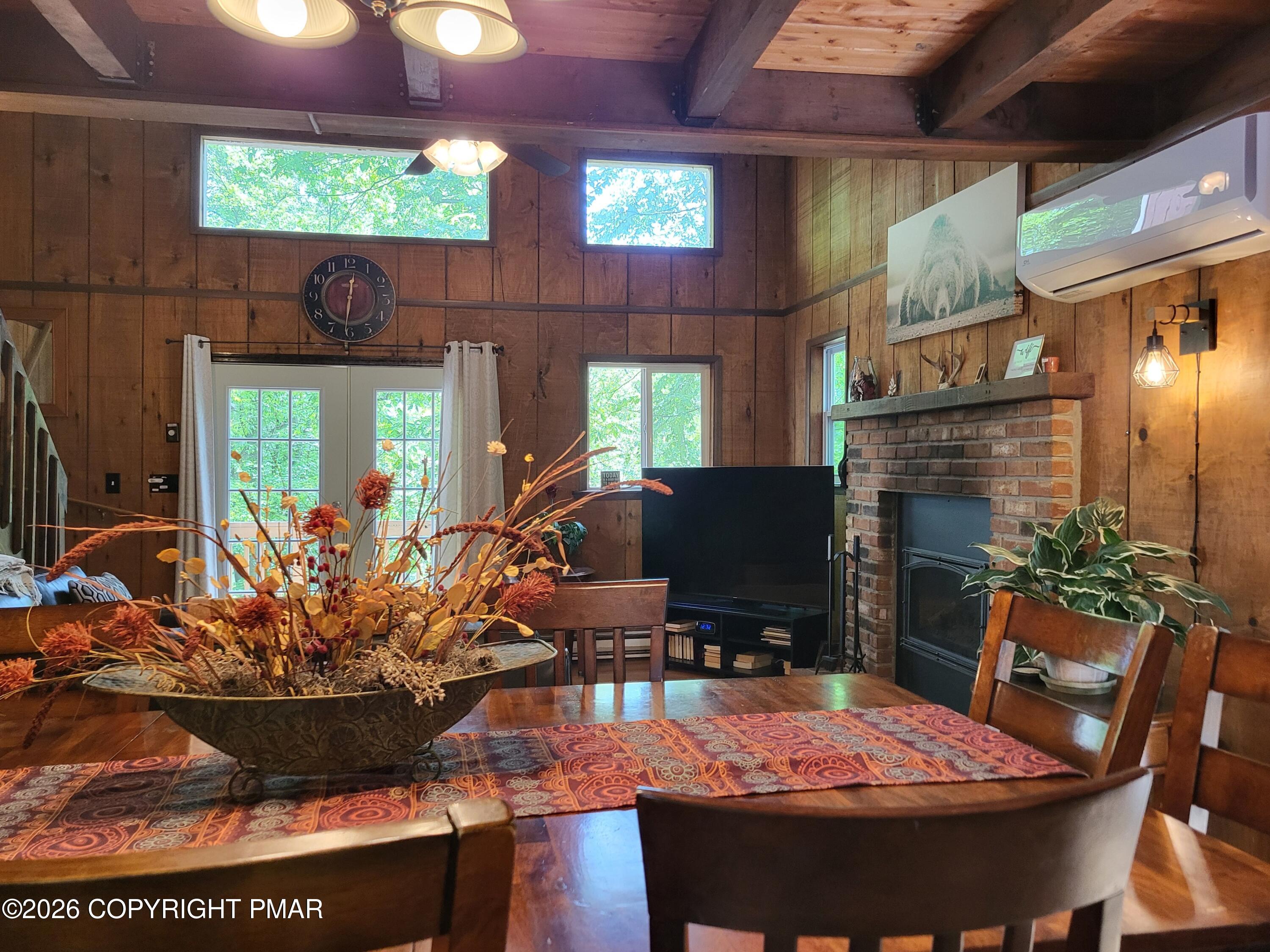 121 Park Court Bushkill, PA 18324 - Photo 12 of 76 1000093283