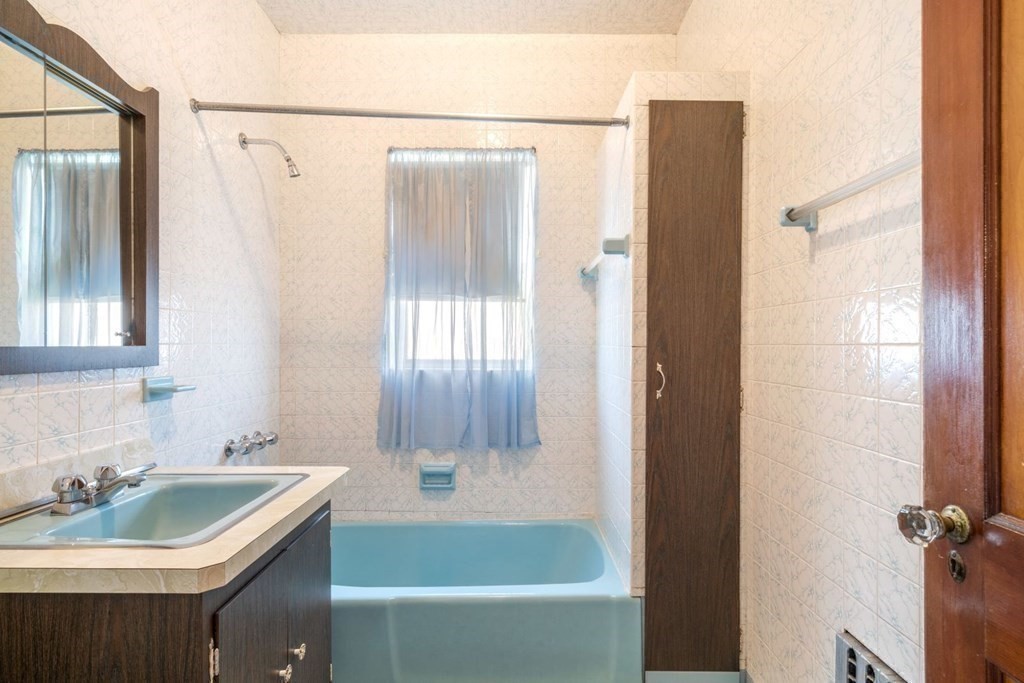 21 Allen Street Arlington, MA 02474 - Photo 18 of 42