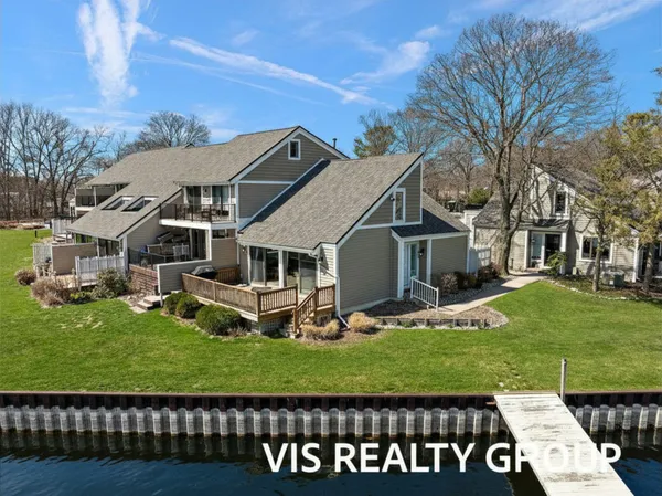 $450,000 | 570 Wind Drift Lane, Unit 25, Spring Lake, MI 49456