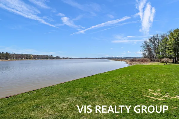 $450,000 | 570 Wind Drift Lane, Unit 25, Spring Lake, MI 49456