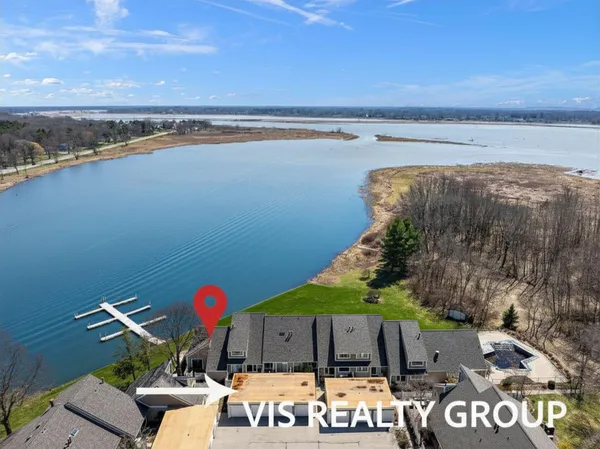 $450,000 | 570 Wind Drift Lane, Unit 25, Spring Lake, MI 49456