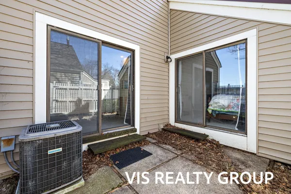 $450,000 | 570 Wind Drift Lane, Unit 25, Spring Lake, MI 49456