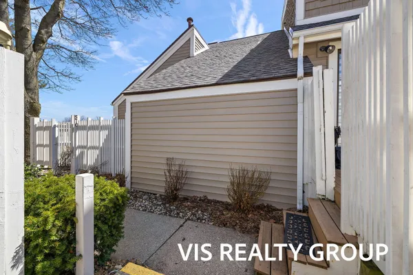 $450,000 | 570 Wind Drift Lane, Unit 25, Spring Lake, MI 49456