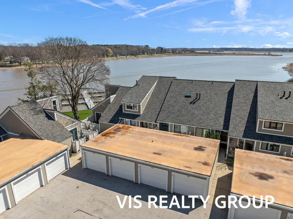 $450,000 | 570 Wind Drift Lane, Unit 25, Spring Lake, MI 49456