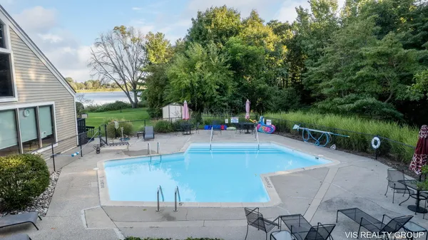 $450,000 | 570 Wind Drift Lane, Unit 25, Spring Lake, MI 49456