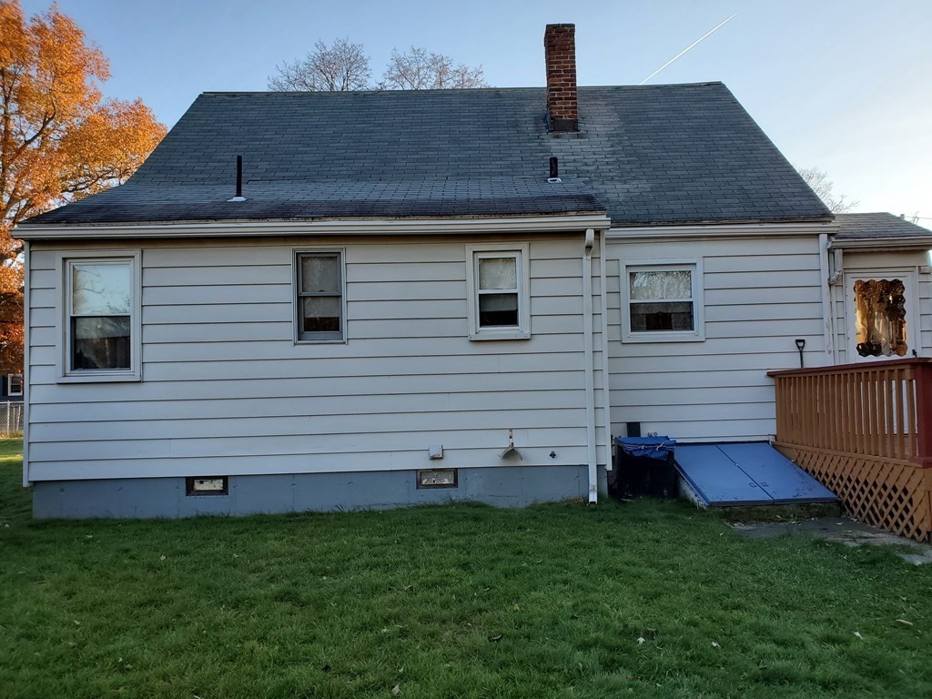 236 Rosewell Street Springfield, MA 01109 - Photo 3 of 19 Gallery Image 3