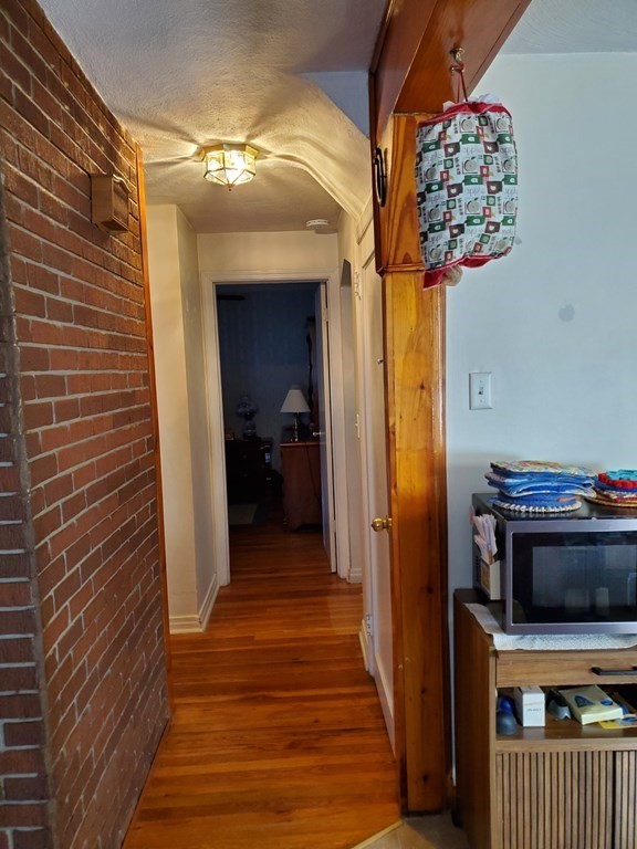 236 Rosewell Street Springfield, MA 01109 - Photo 9 of 19 Gallery Image 9