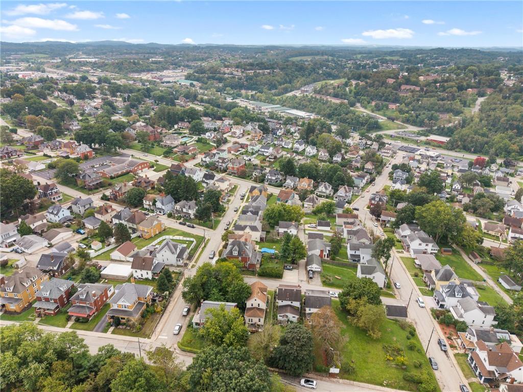 709 Short Street Irwin, PA 15642 - Photo 4 of 29 Gallery Image 4