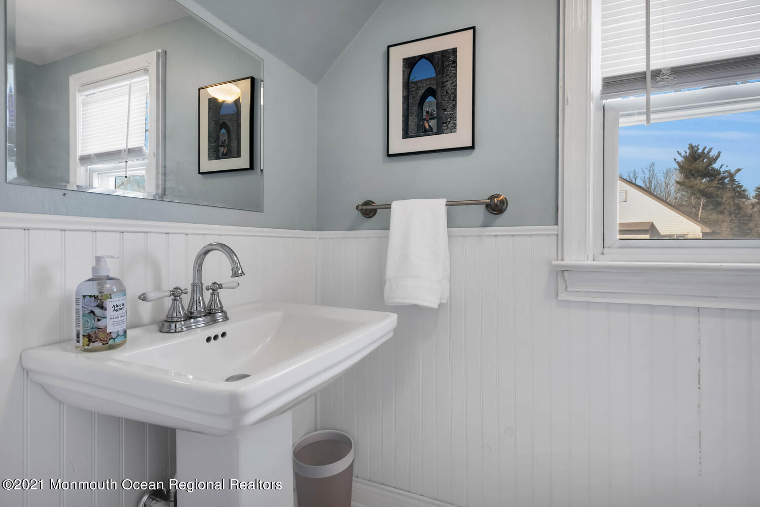 4 Marvin Road Middletown, NJ 07748 - Photo 24 of 33 Half Bath