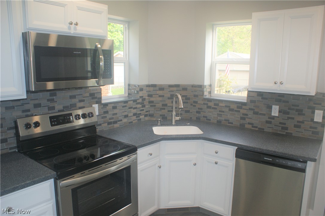 1649 Hampton Road Akron, OH 44305 - Photo 10 of 26