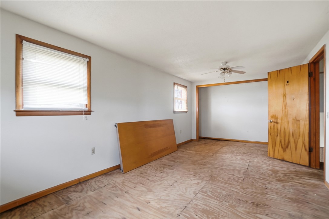 9750 Middlepoint Road Middle Point, OH 45863 - Photo 24 of 43 This spacious room awaits your personal touch with ample natural light.