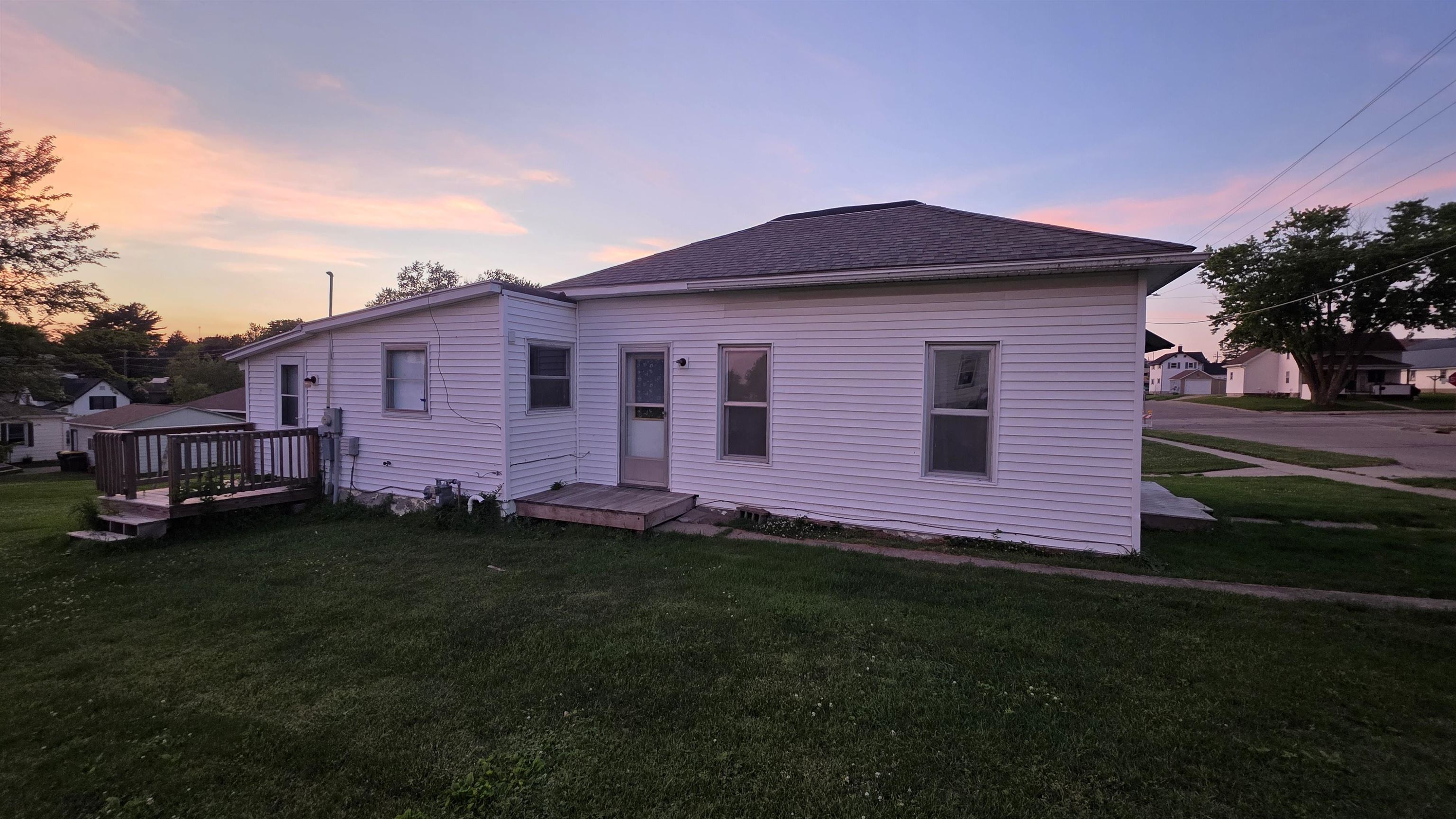 1260 Madison Street Fennimore, WI 53809 - Photo 3 of 27