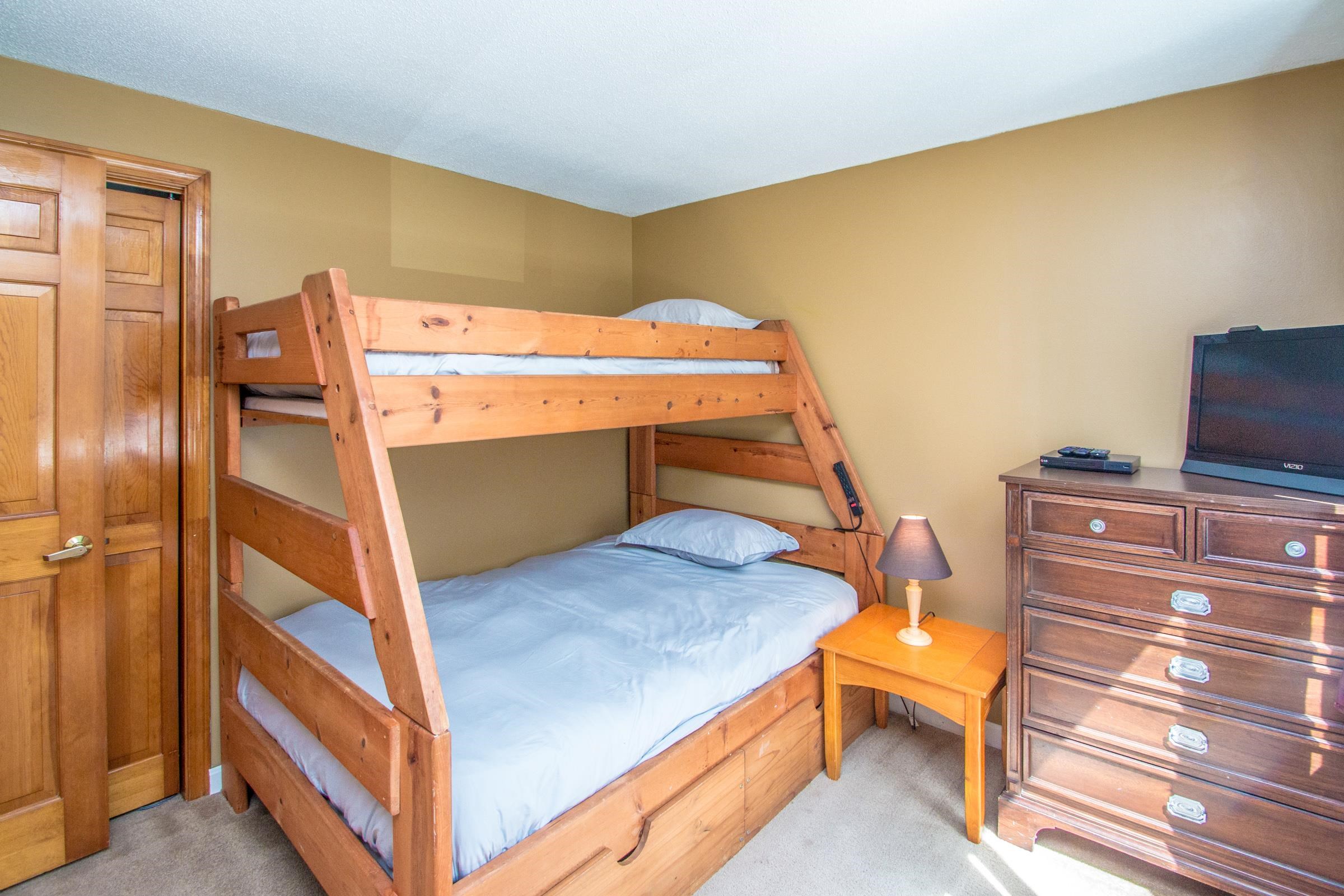 25 Hawke Road, Unit 12A Conway, NH 03860 - Photo 26 of 40