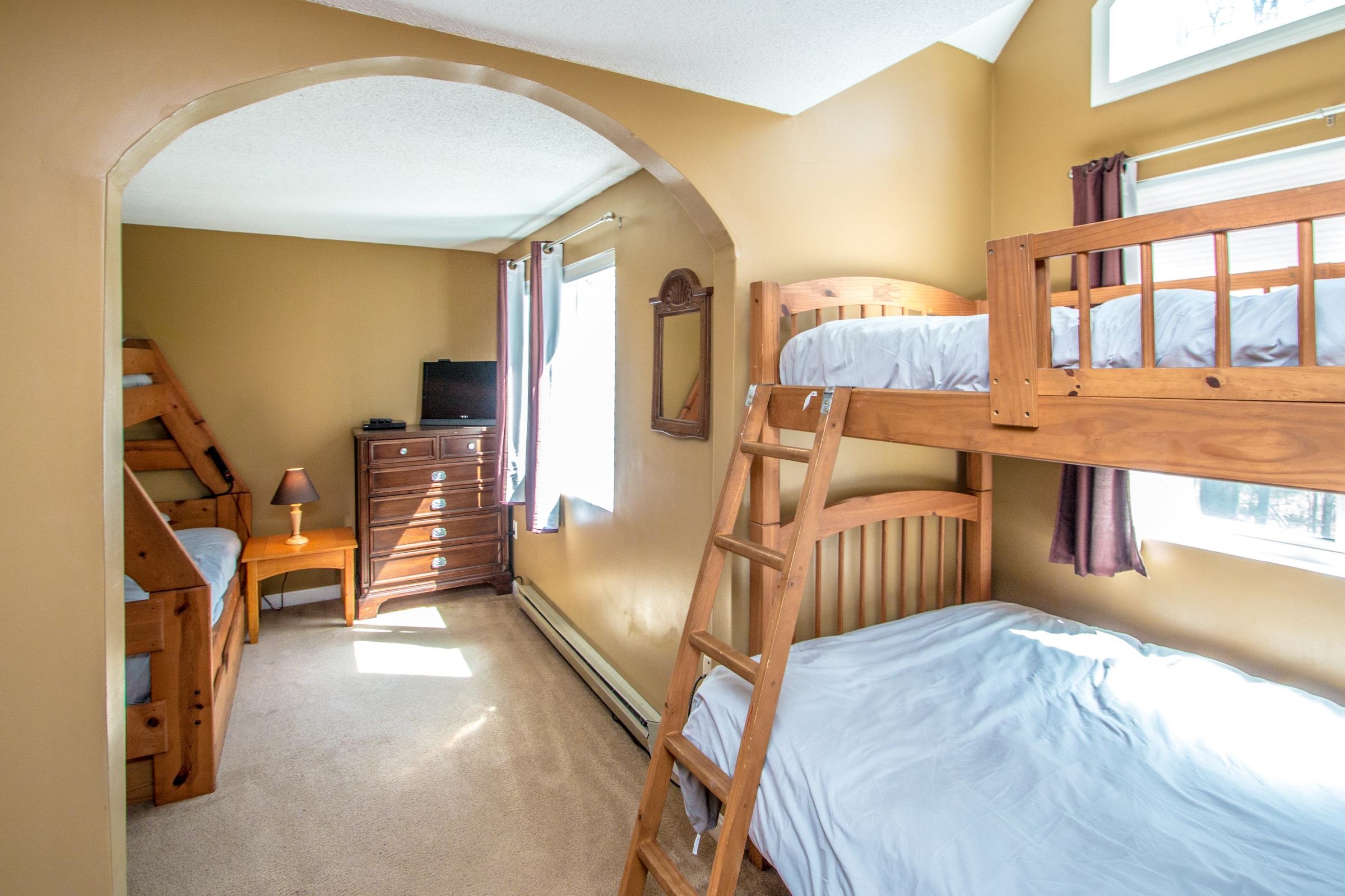 25 Hawke Road, Unit 12A Conway, NH 03860 - Photo 28 of 40
