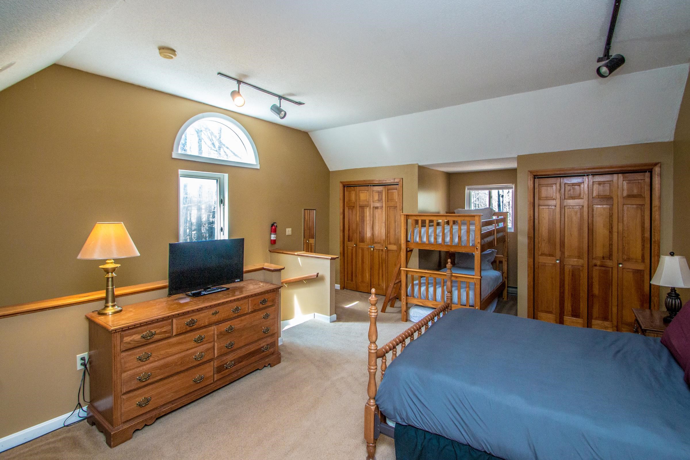 25 Hawke Road, Unit 12A Conway, NH 03860 - Photo 32 of 40
