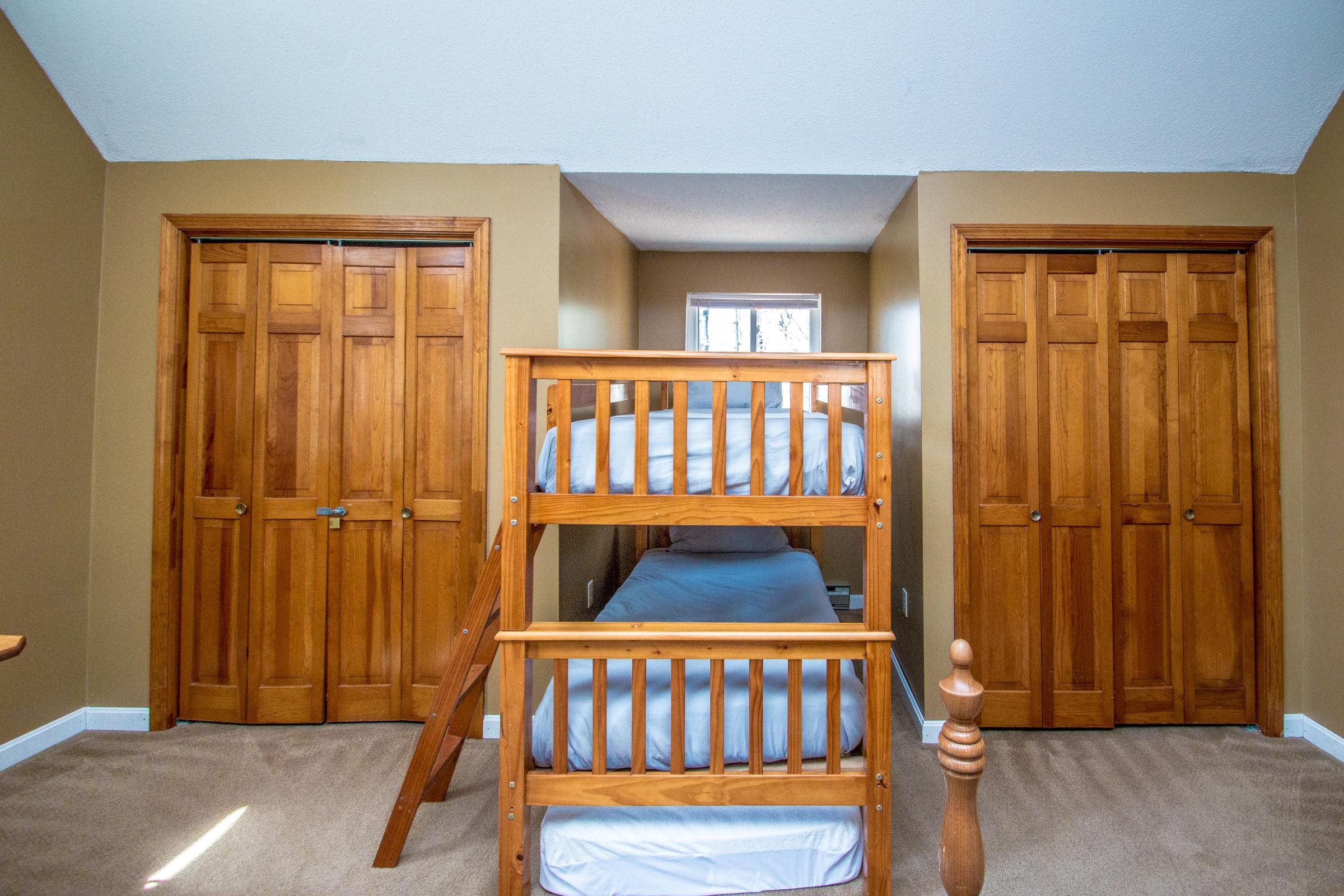 25 Hawke Road, Unit 12A Conway, NH 03860 - Photo 35 of 40