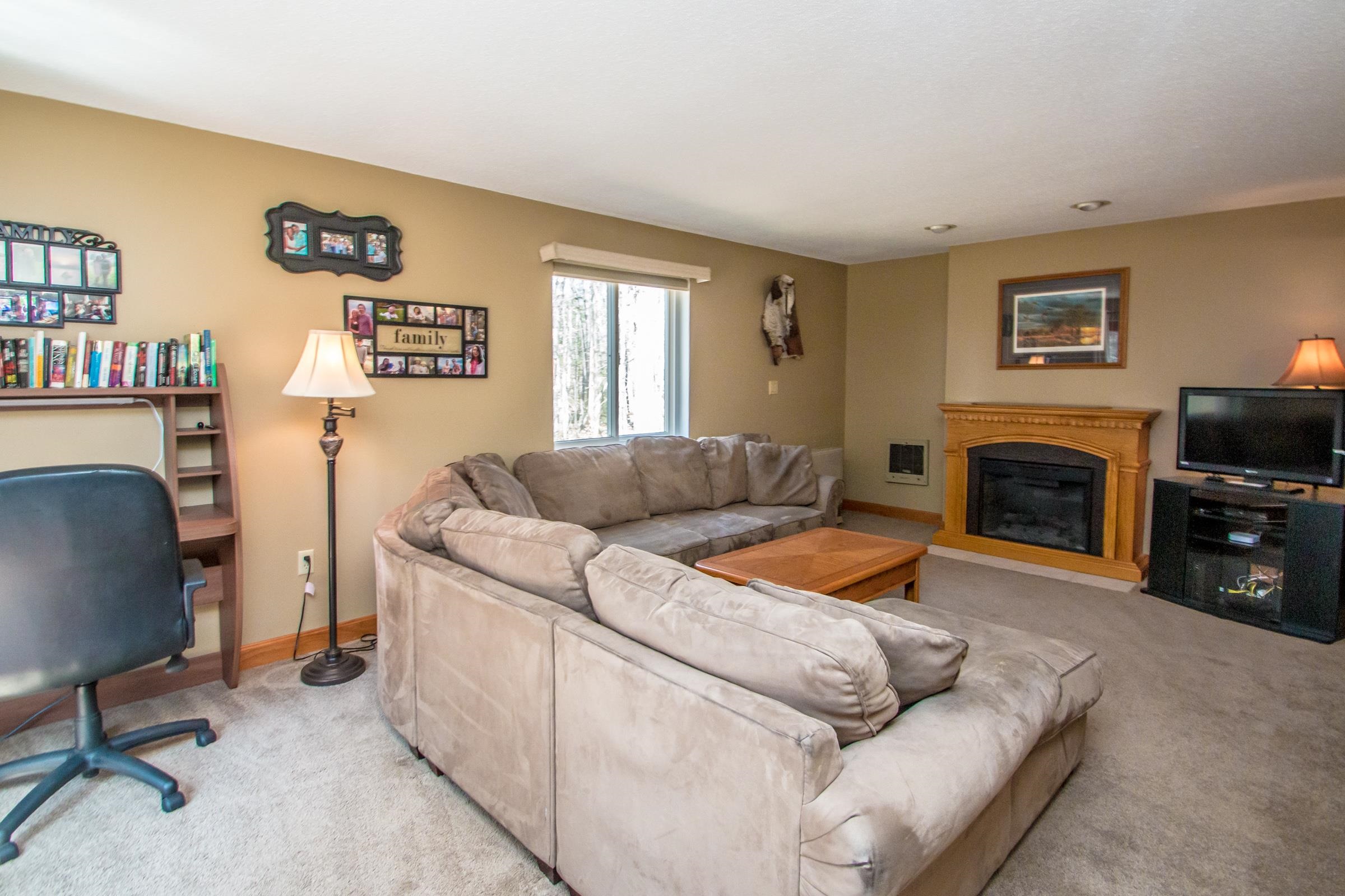 25 Hawke Road, Unit 12A Conway, NH 03860 - Photo 10 of 40