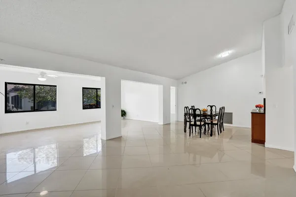 $335,000 | 1990 Southwest 16th Place, Deerfield Beach, FL 33442