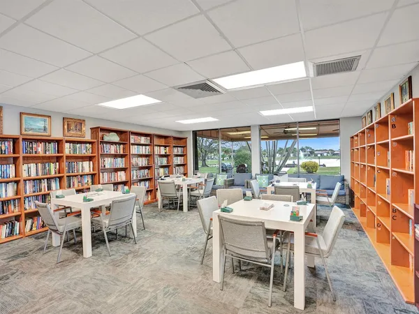 $335,000 | 1990 Southwest 16th Place, Deerfield Beach, FL 33442