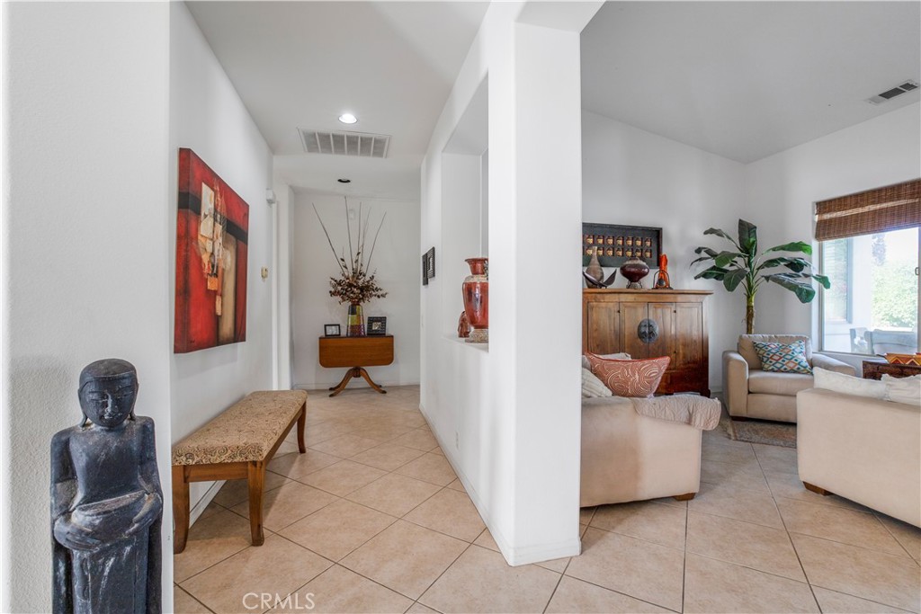 46211 Cypress Estates Court Palm Desert, CA 92260 - Photo 5 of 35