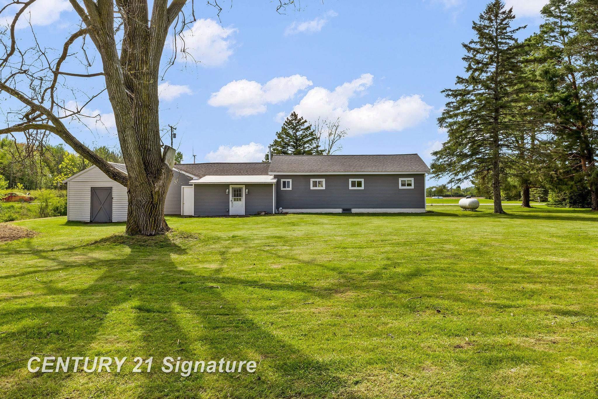 1005 South Meridian Road Merrill, MI 48637 - Photo 25 of 36