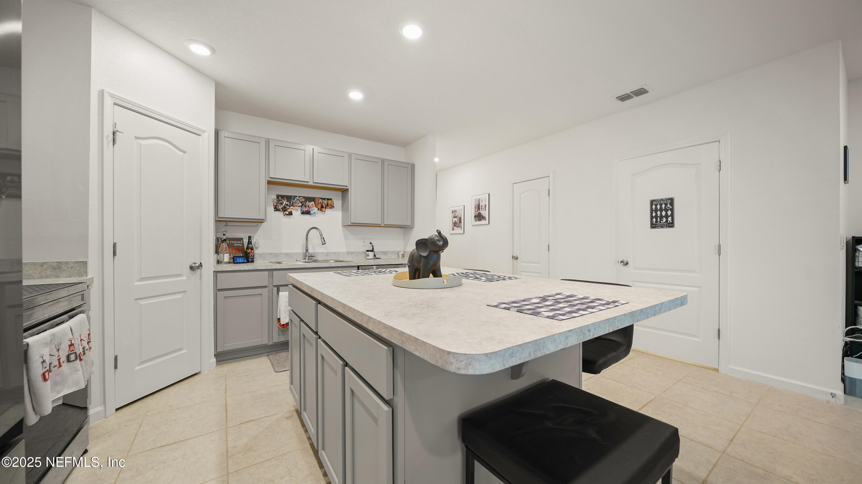 771 Talking Tree Drive Jacksonville, FL 32205 - Photo 4 of 28 771 Talking Tree Dr-3