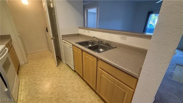 $1,220 | 6955 North Durango Drive, Unit 1054, Las Vegas, NV 89149