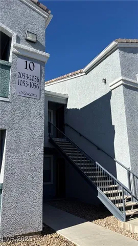 $1,220 | 6955 North Durango Drive, Unit 1054, Las Vegas, NV 89149