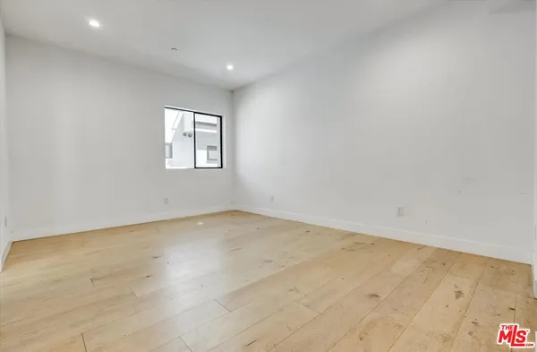 $1,169,000 | 733 1/2 North Gramercy Place, Los Angeles, CA 90038