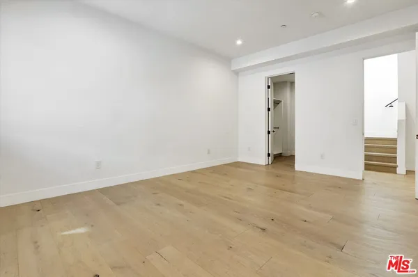 $1,169,000 | 733 1/2 North Gramercy Place, Los Angeles, CA 90038