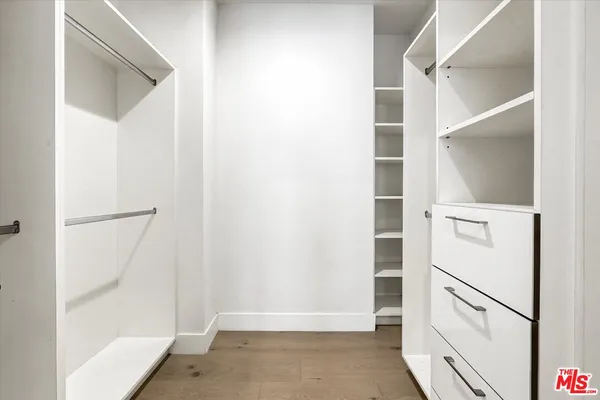 $1,169,000 | 733 1/2 North Gramercy Place, Los Angeles, CA 90038