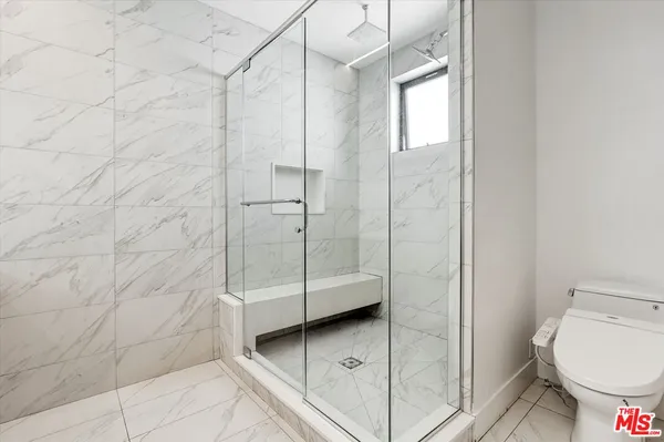 $1,169,000 | 733 1/2 North Gramercy Place, Los Angeles, CA 90038