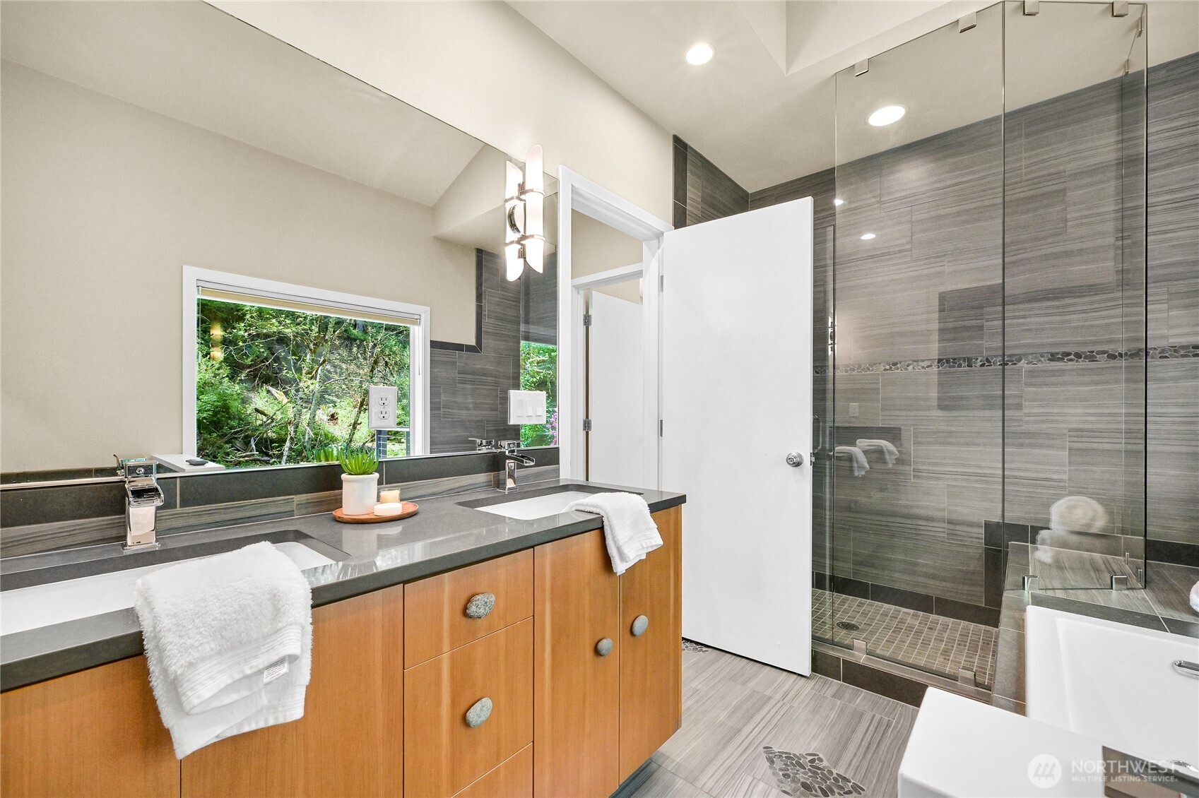 1815 Old Samish Road Bellingham, WA 98229 - Photo 32 of 40