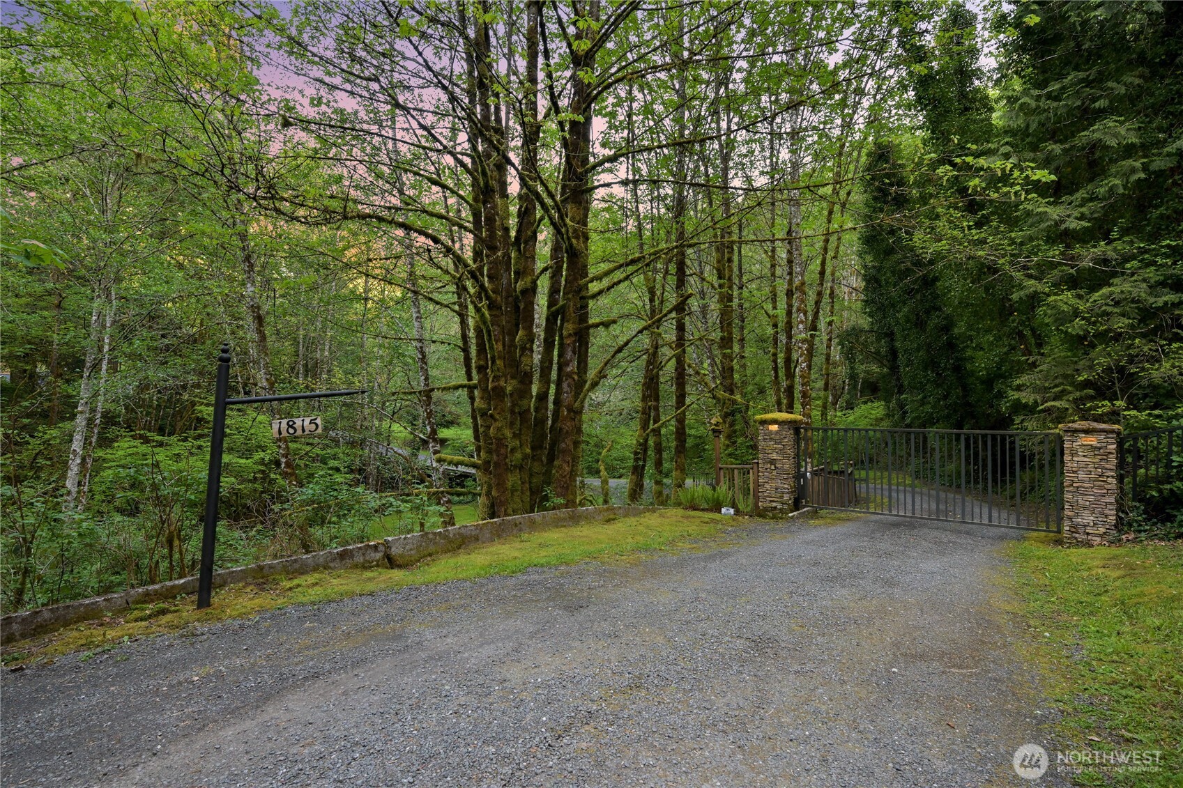 1815 Old Samish Road Bellingham, WA 98229 - Photo 37 of 40