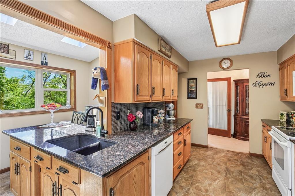 22774 George Road Tonganoxie, KS 66086 - Photo 6 of 28