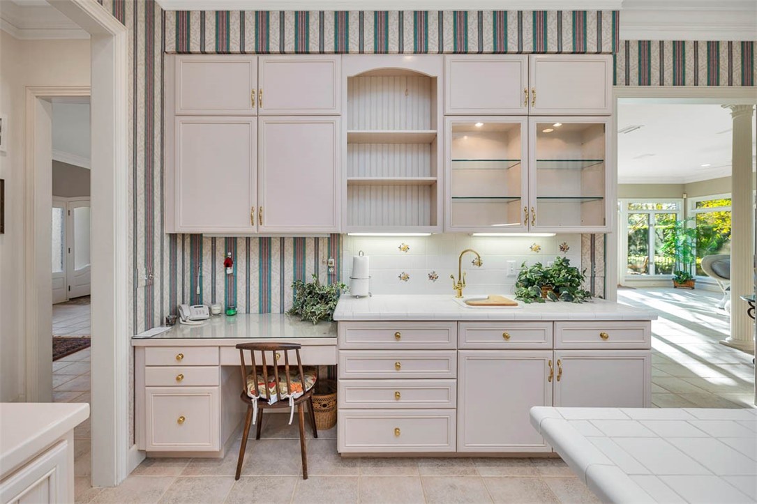 112 Cascades St. Simons Island, GA 31522 - Photo 13 of 66 Kitchen