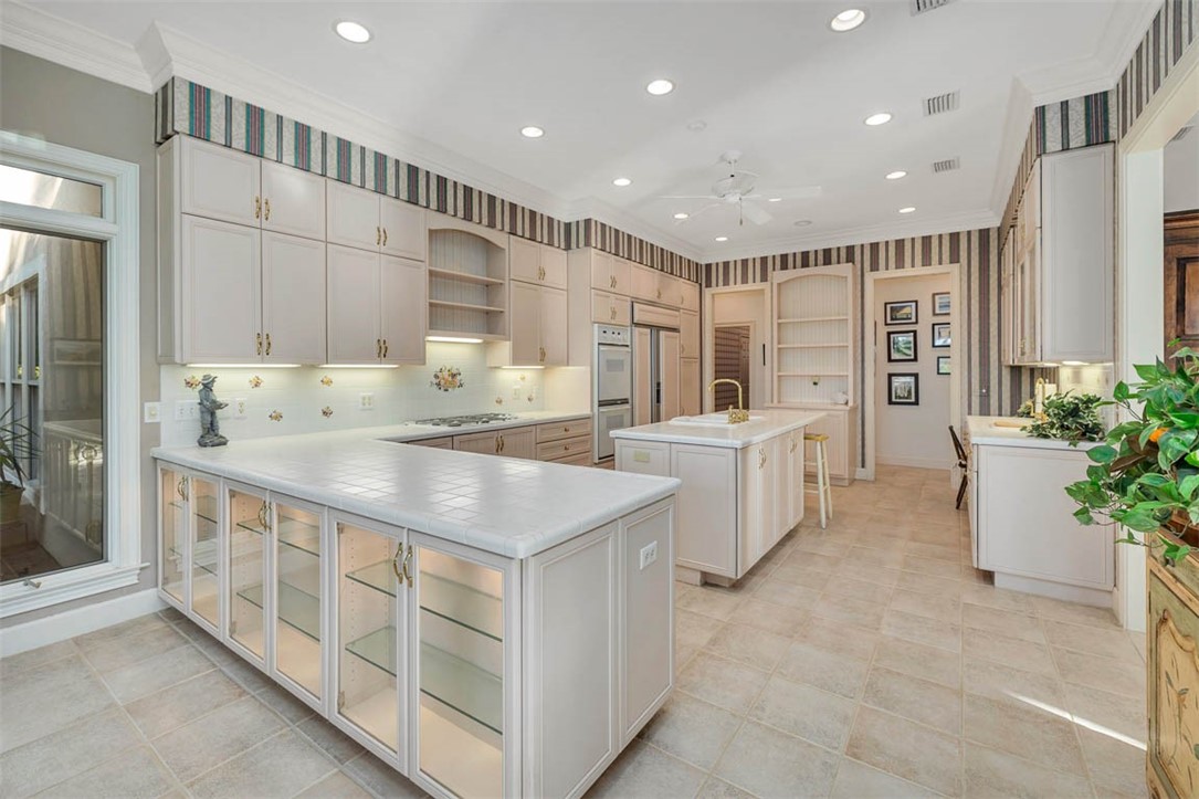 112 Cascades St. Simons Island, GA 31522 - Photo 15 of 66 Kitchen