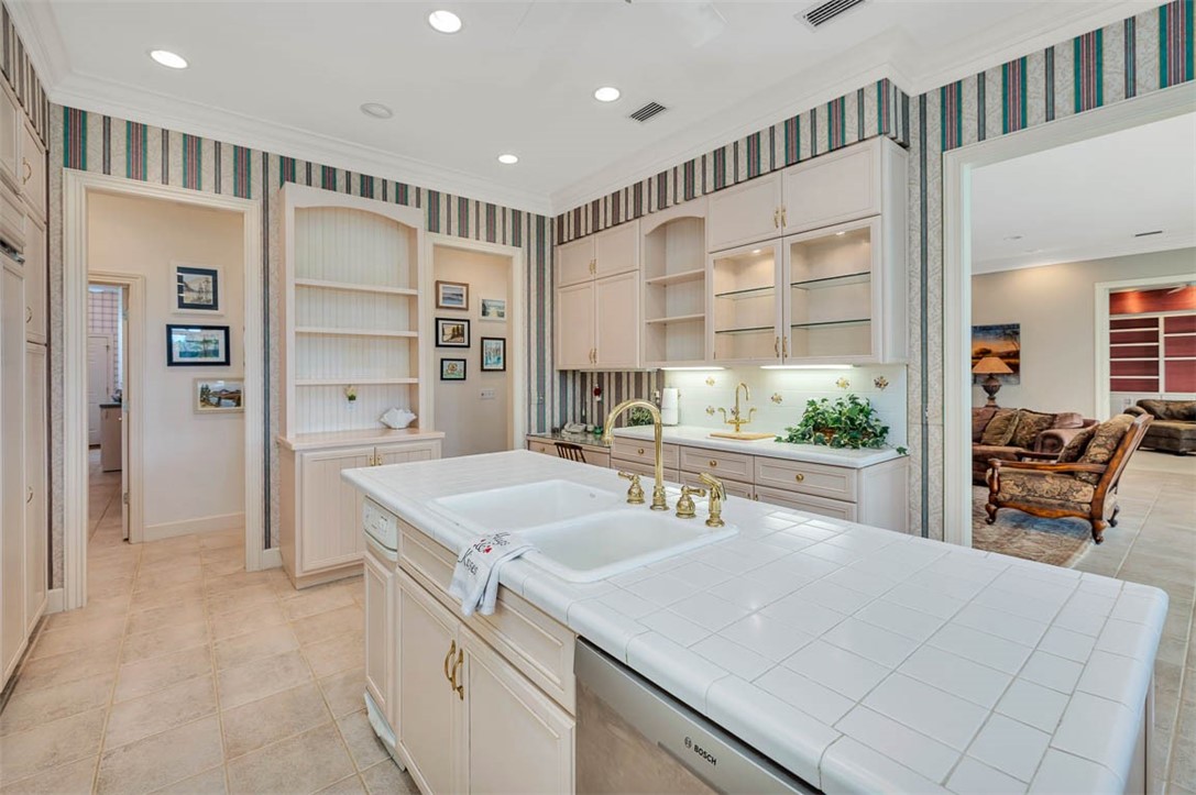 112 Cascades St. Simons Island, GA 31522 - Photo 18 of 66 Kitchen