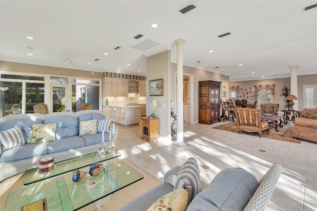 112 Cascades St. Simons Island, GA 31522 - Photo 21 of 66 Sunroom