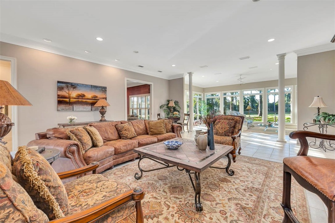 112 Cascades St. Simons Island, GA 31522 - Photo 23 of 66 Living area