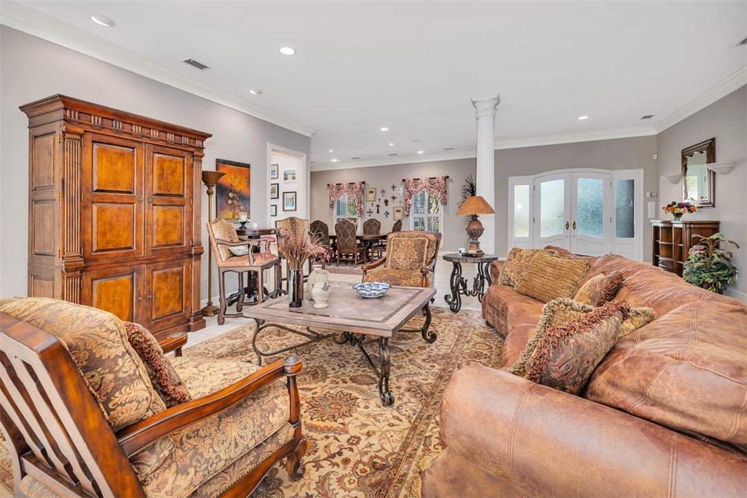 112 Cascades St. Simons Island, GA 31522 - Photo 25 of 66 Living area