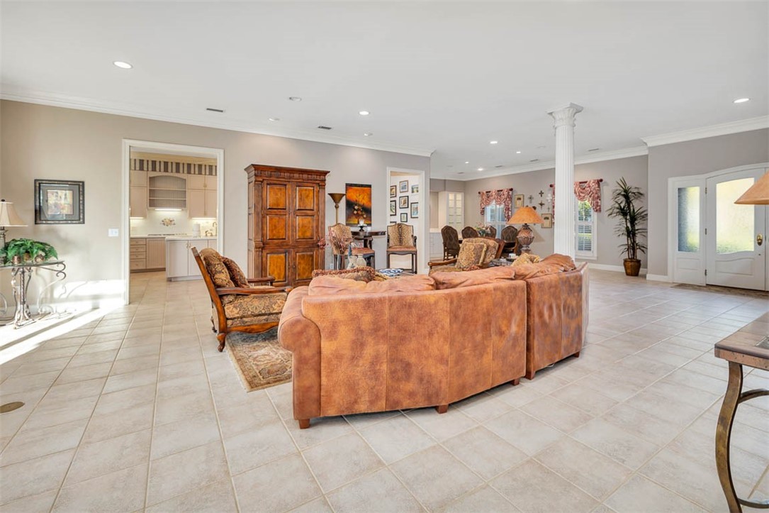 112 Cascades St. Simons Island, GA 31522 - Photo 27 of 66 Living area