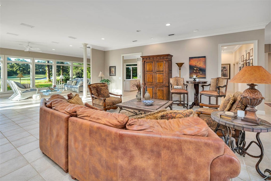 112 Cascades St. Simons Island, GA 31522 - Photo 28 of 66 Living area