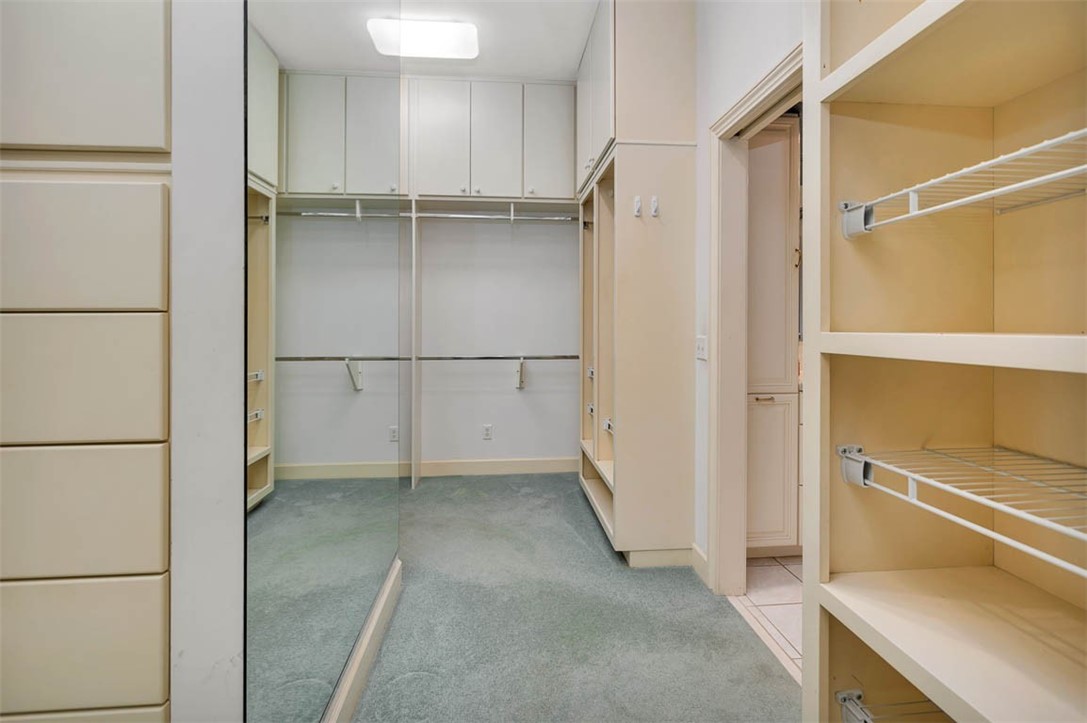 112 Cascades St. Simons Island, GA 31522 - Photo 34 of 66 Primary closet