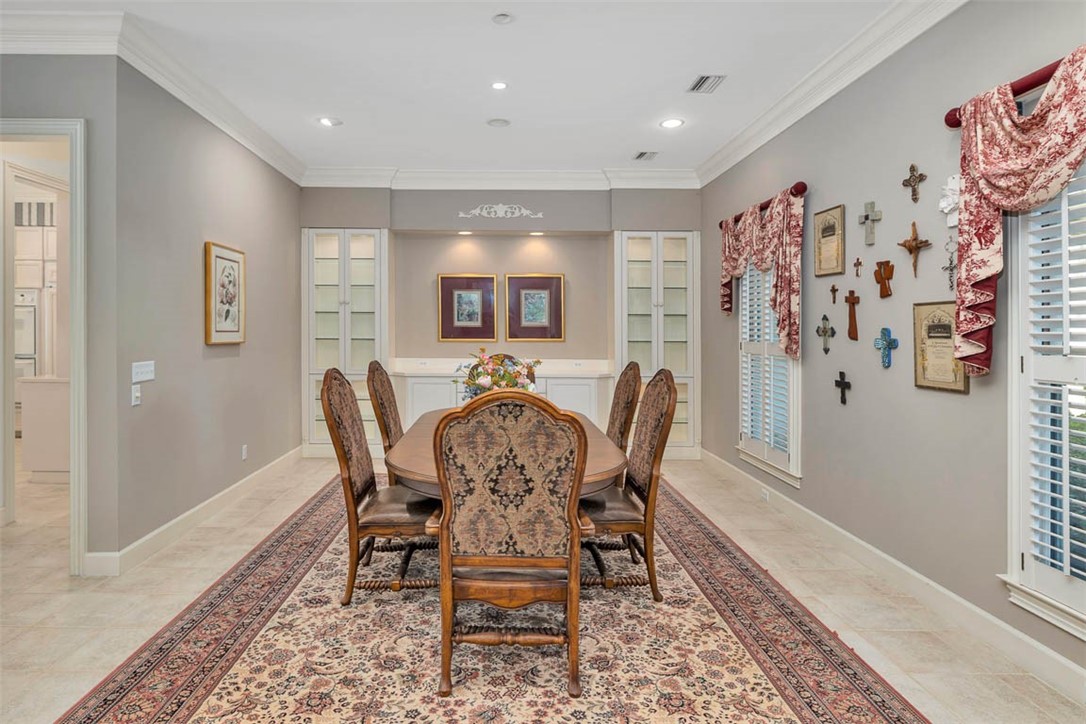 112 Cascades St. Simons Island, GA 31522 - Photo 5 of 66 Formal dining area