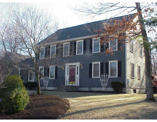 107 Hunter Road Uxbridge, MA 01569 - Photo 17 of 18 Gallery Image 17