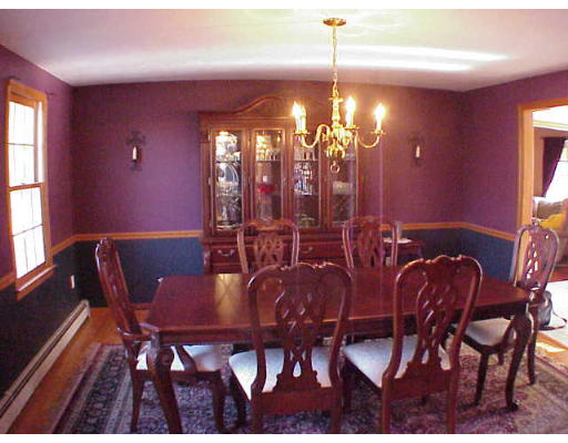 107 Hunter Road Uxbridge, MA 01569 - Photo 5 of 18 Gallery Image 5