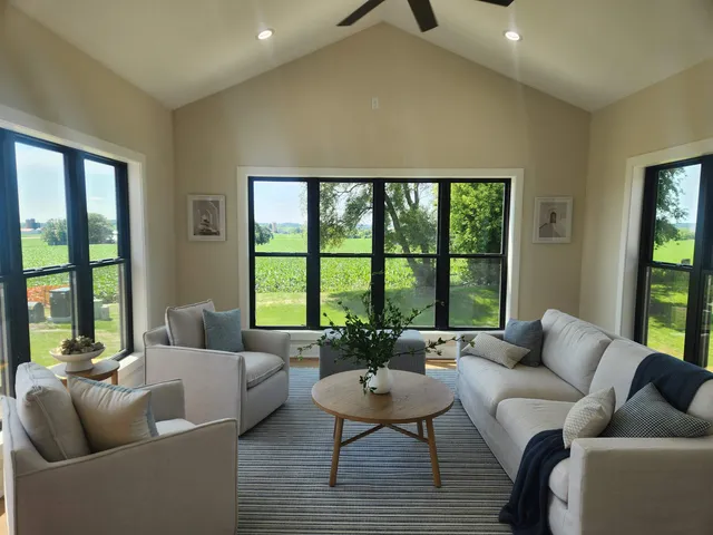 $949,900 | 1100 Moll, Waunakee, WI 53597